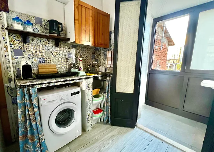 Independent In The Center Of * Katania