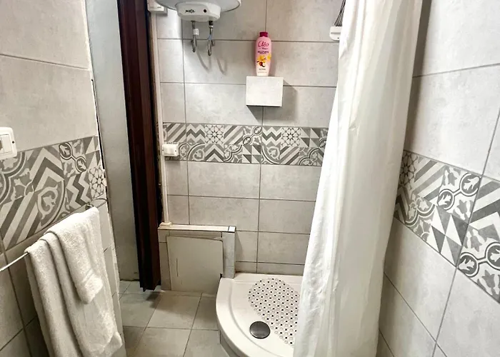 Independent In The Center Of